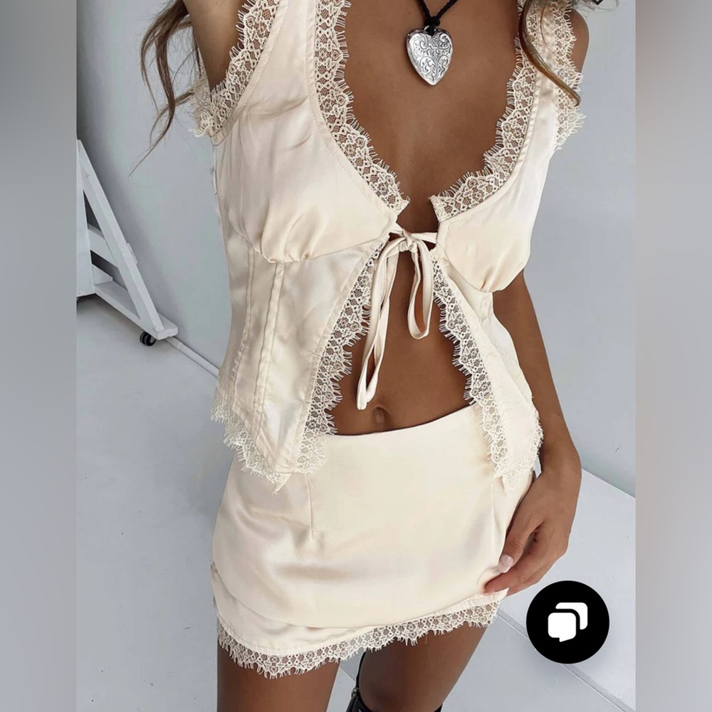 NWT princess polly Mavie satin set